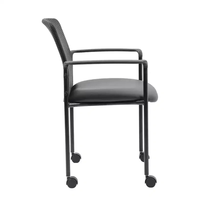 Chaise visiteur en maille avec accoudoirs fixes et cadre métallique - Boss Office Products : Empilable, dossier respirant
