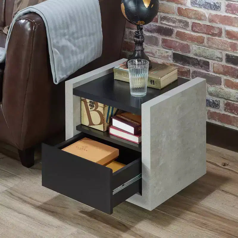 24/7 Shop At Home Table d'appoint industrielle Briggin noire : Étagère de rangement, Glissières métalliques, Cadre en MDF