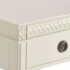 Table d'appoint Westport Blanc Antique - Finch : D'inspiration campagnarde française, Un tiroir, Finition vieillie, Quincaillerie en laiton