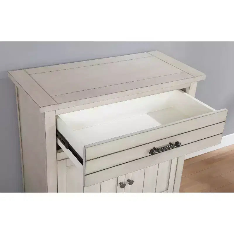 HOMES: Inside + Out Armoire de couloir Longo blanc antique : cadre en bouleau, étagères réglables, dispositif anti-basculement, style transitionnel