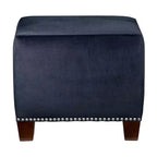Pouf carré Skyline Furniture avec clous décoratifs