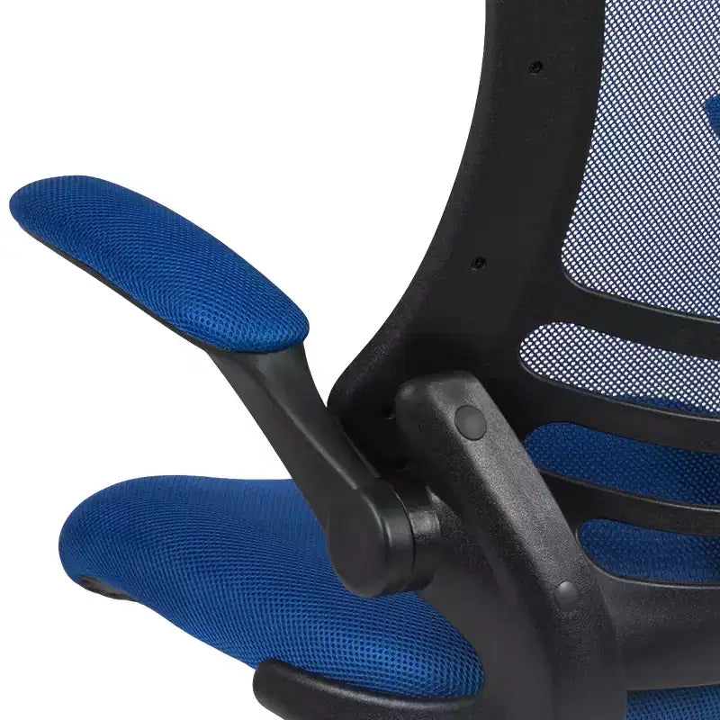 Chaise de dessinateur ergonomique Emma and Oliver Mid-Back Mesh avec repose-pieds et accoudoirs relevables