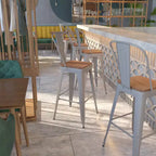 Tabouret de bar Emma et Oliver 30H en métal avec dossier et assise carrée en bois