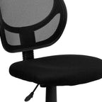 Fauteuil de bureau ergonomique Emma et Oliver à dossier incurvé en maille et pivotant