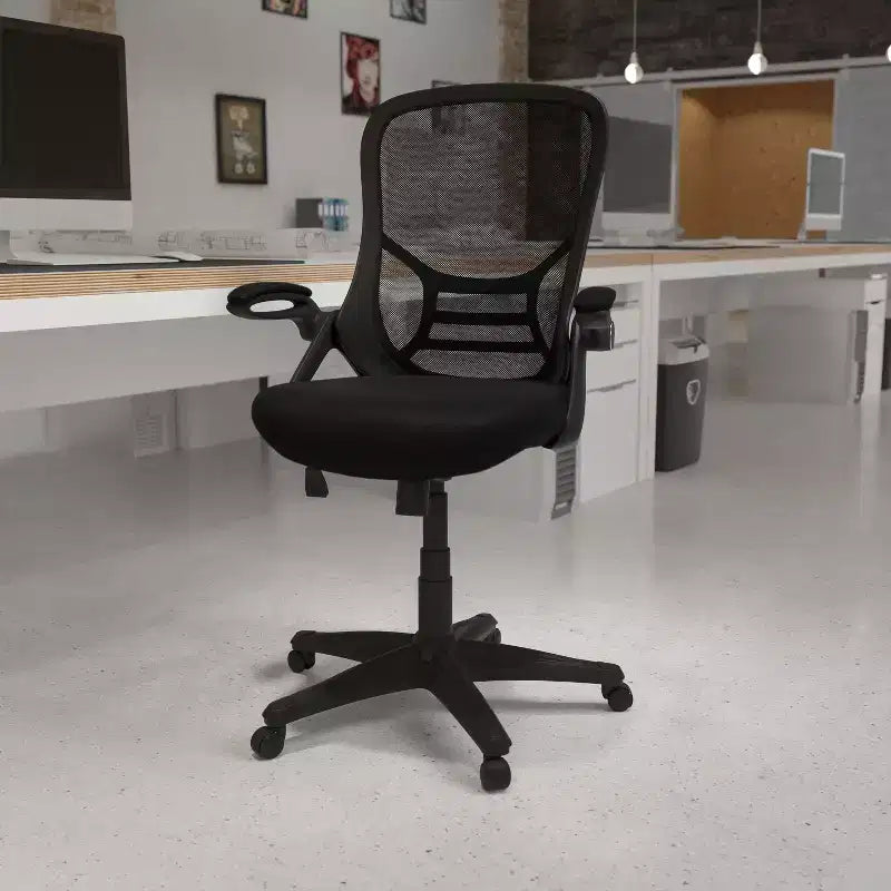 Fauteuil de bureau ergonomique à dossier haut en maille Emma et Oliver avec accoudoirs relevables