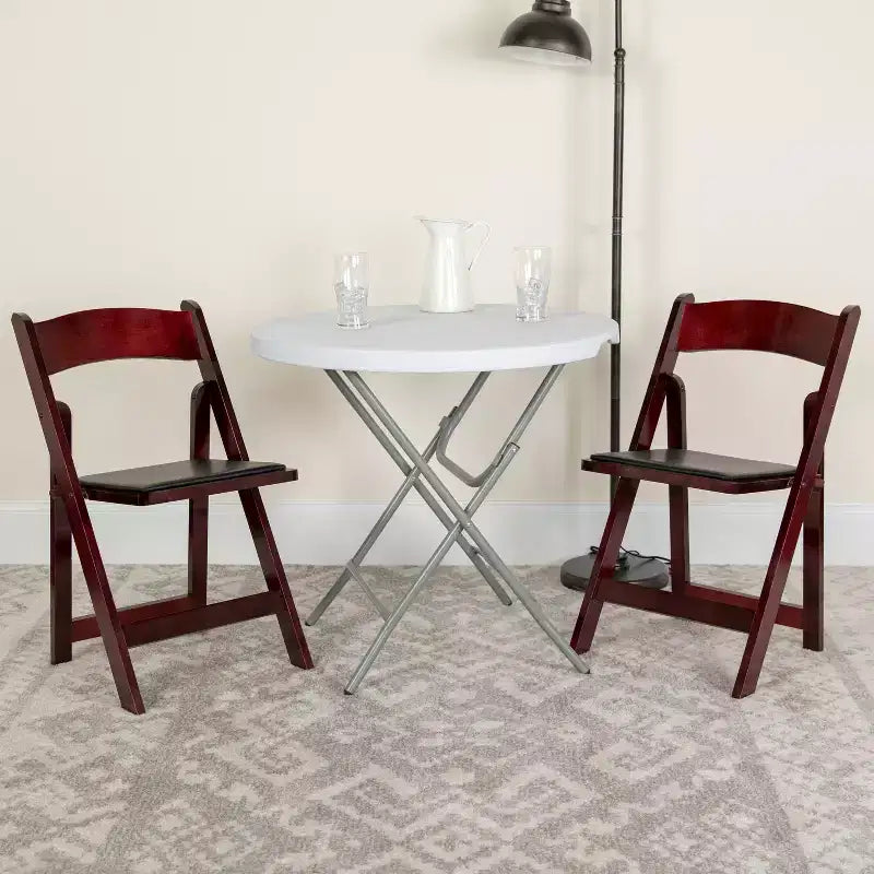 Emma et Oliver, paquet de 2 chaises pliantes en bois pour mariage ou événement, avec siège rembourré en vinyle