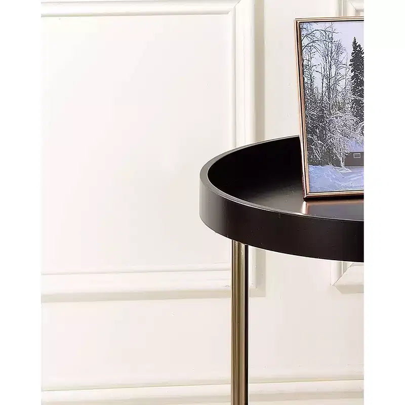 21,75 Table d'appoint Edie à bord relevé de style Mid-Century - Ore International