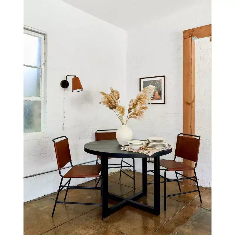Table à manger ronde Keener tout en bois – Threshold