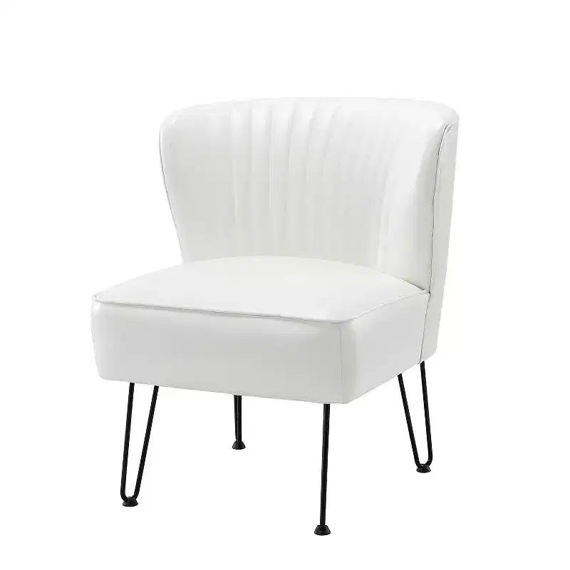 Eustacio Comtemporain Fauteuil d'appoint en similicuir capitonné avec pieds en métal | Karat Home