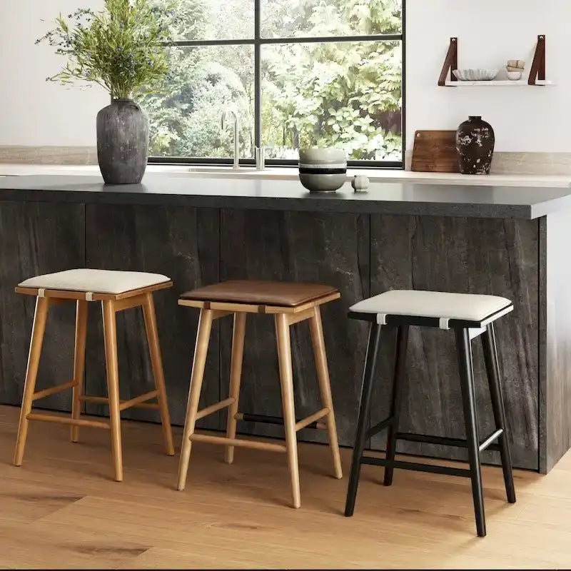 Tabouret de bar Barker en boucle, sans dossier, hauteur comptoir avec coussin
