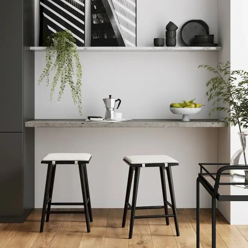 Tabouret de bar Barker en boucle, sans dossier, hauteur comptoir avec coussin