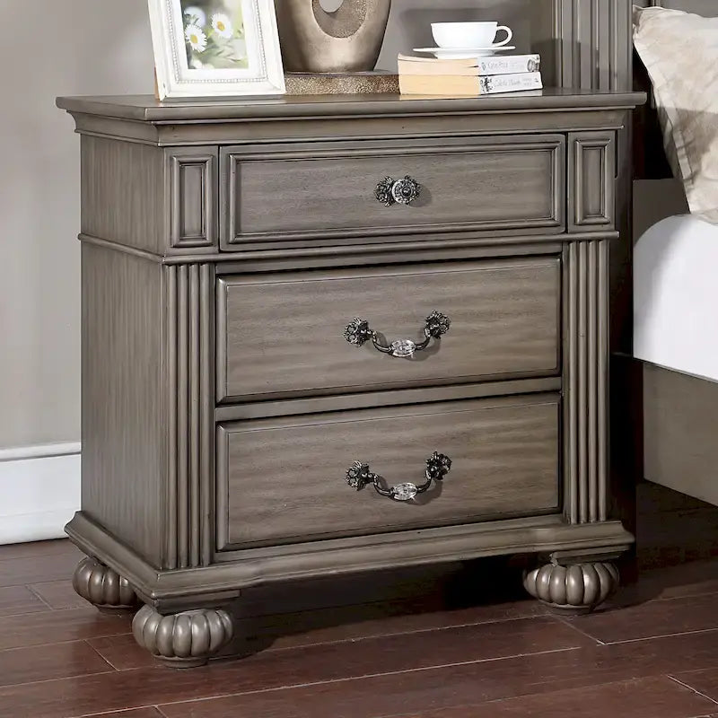 Chambre à coucher 5 pièces style classique en bois gris, ensemble traditionnel