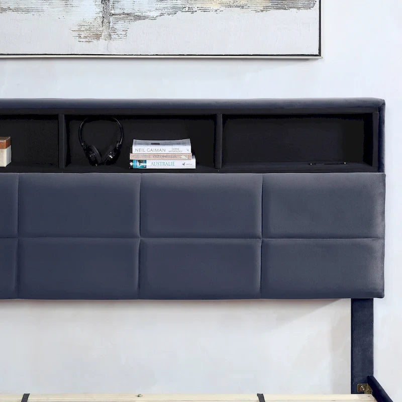 Lit de rangement capitonné gris avec ports de chargement USB, lit plateforme, chambre moderne