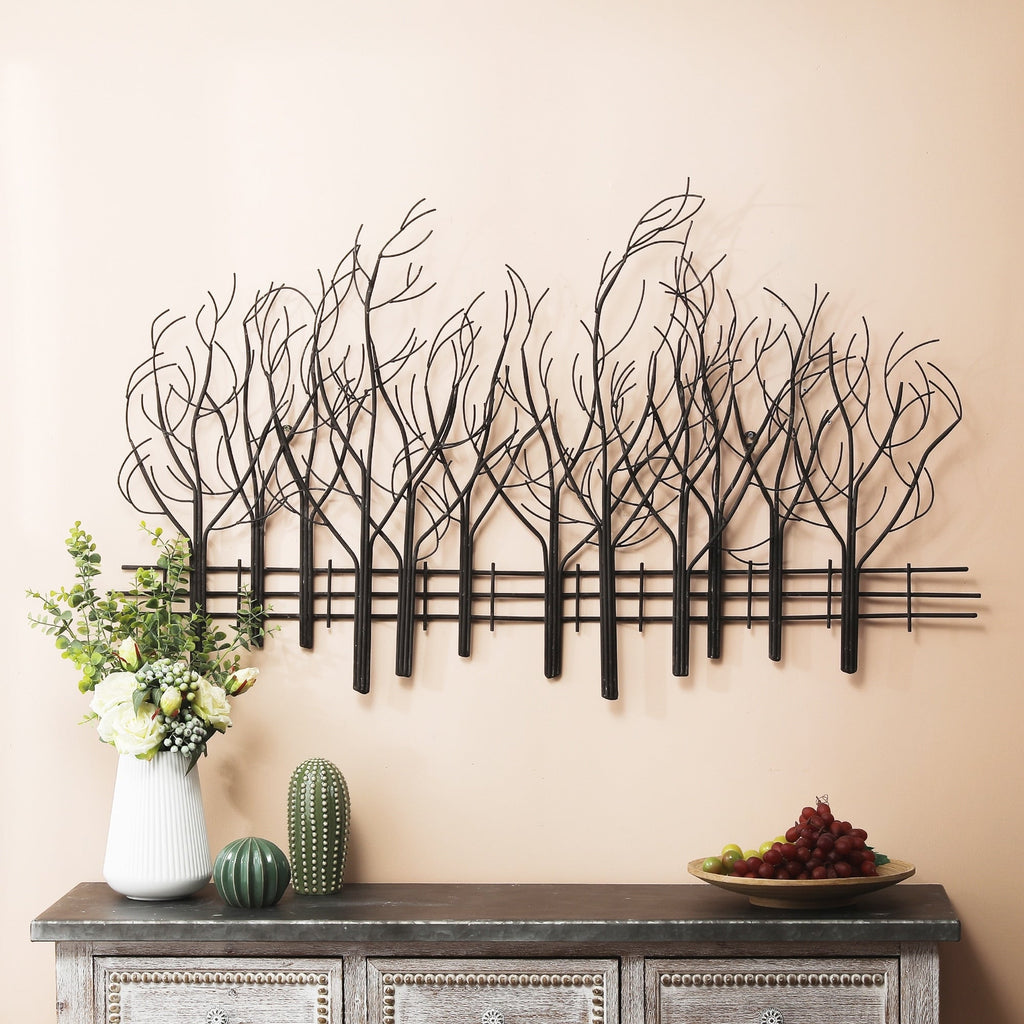 Décoration murale en métal noir : Champ d'arbres