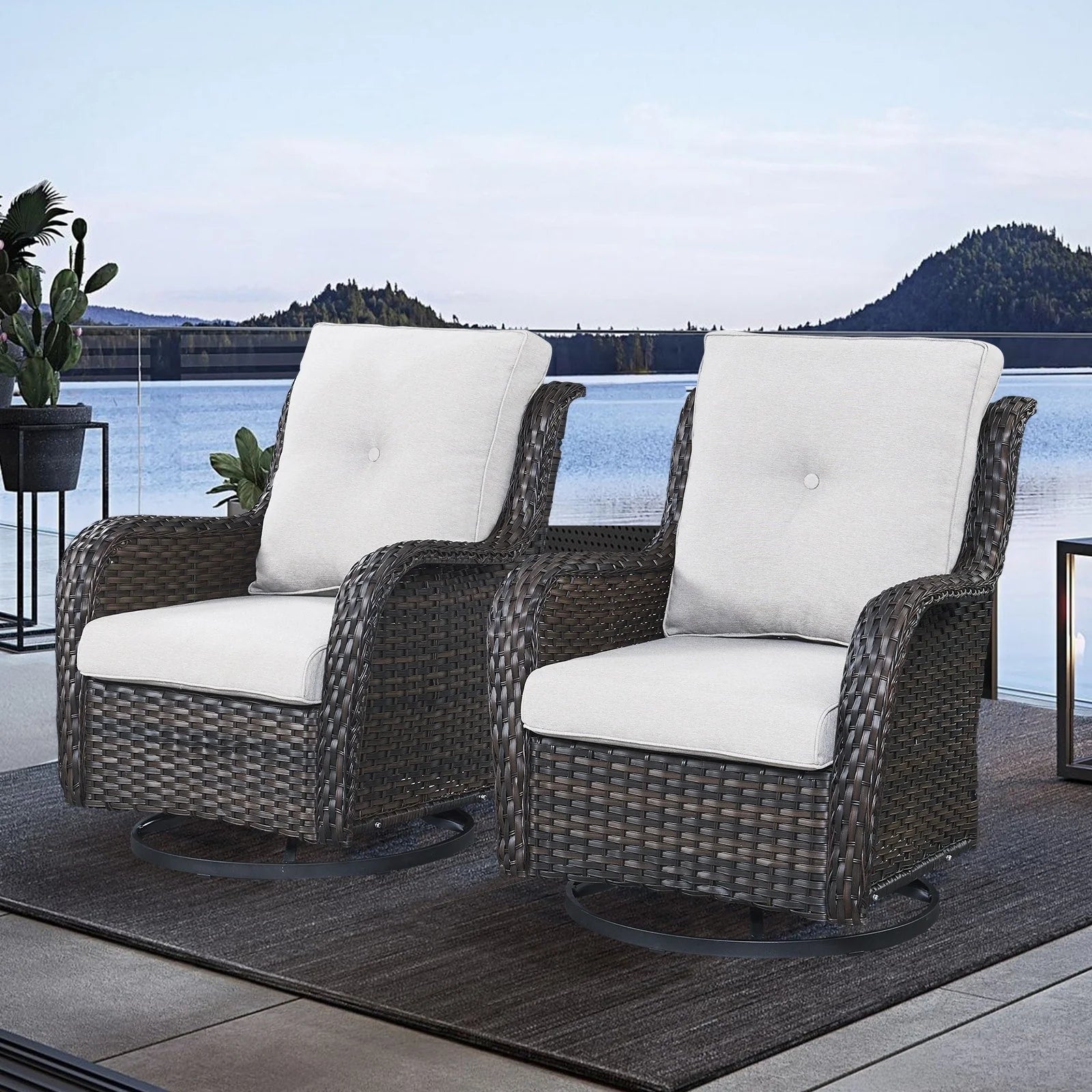 Chaises longues à bascule d'extérieur en osier Gymojoy avec base pivotante (lot de 2)