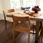 Chaise de salle à manger moderne en bois massif Plank and Beam